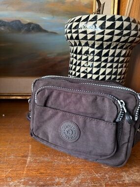 Kipling Abanu Utilitarian Crossbody x Belt Bag Chocolate Brown